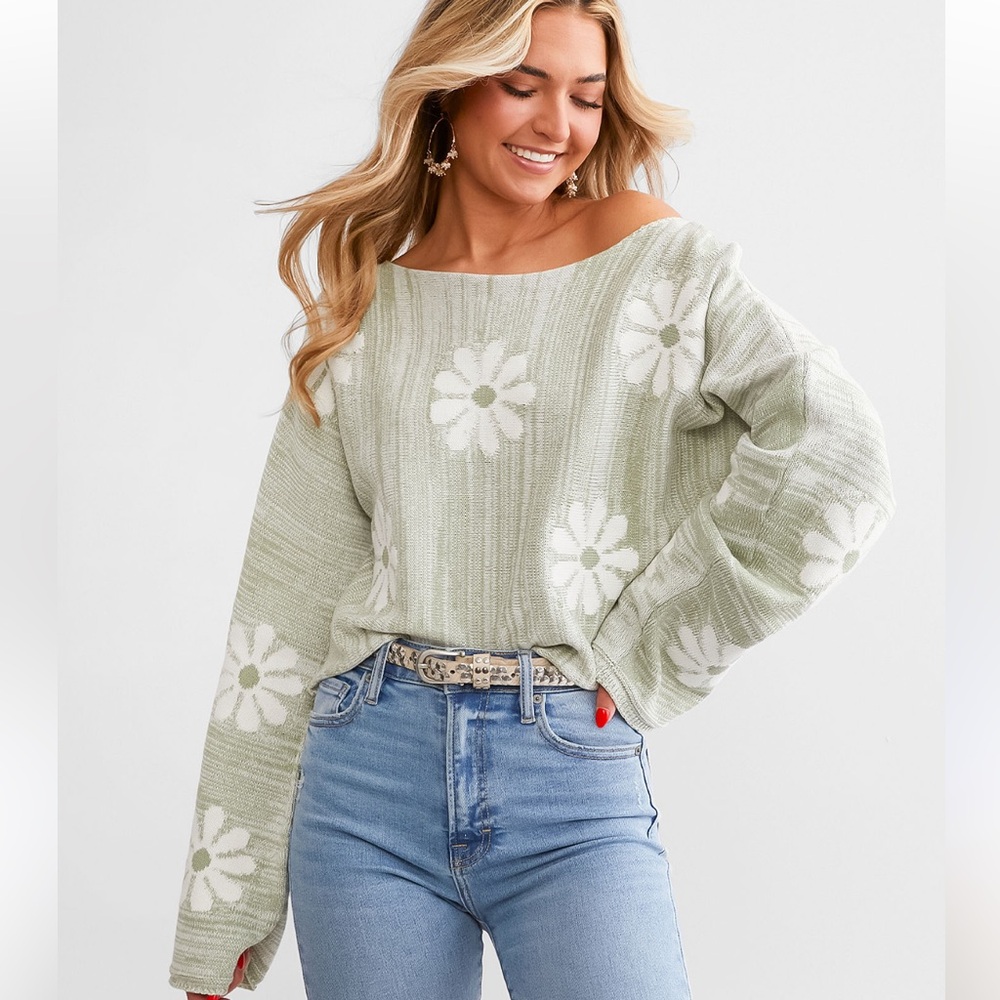NWT Altar’d State Sage Green and White Daisy Flower Floral Lounge Top Sweater - Picture 2 of 8